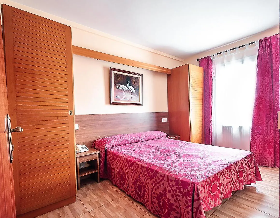 Hotel Silvia Empuriabrava 2*,  Spain